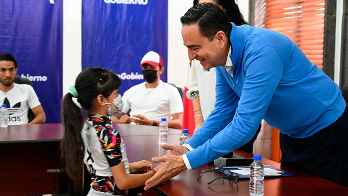 Presidente Carlos Soto apoya y respalda a deportistas zamoranos