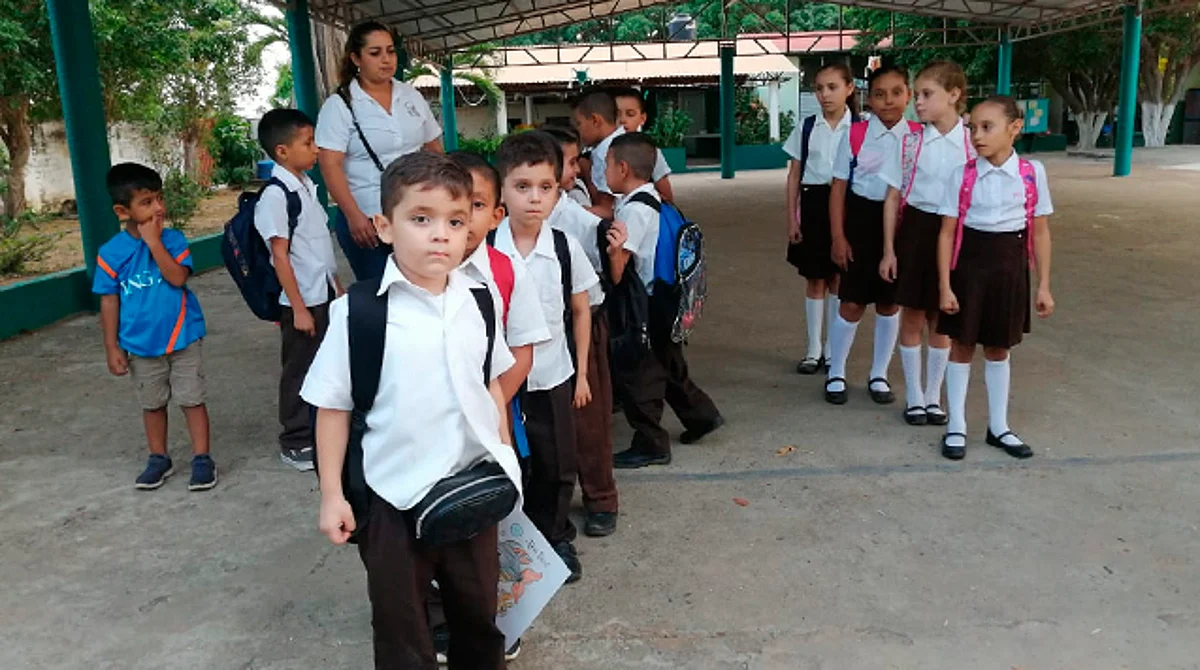 Pese a plantón de la CNTE, mayoría de profesores está en las aulas: SEE