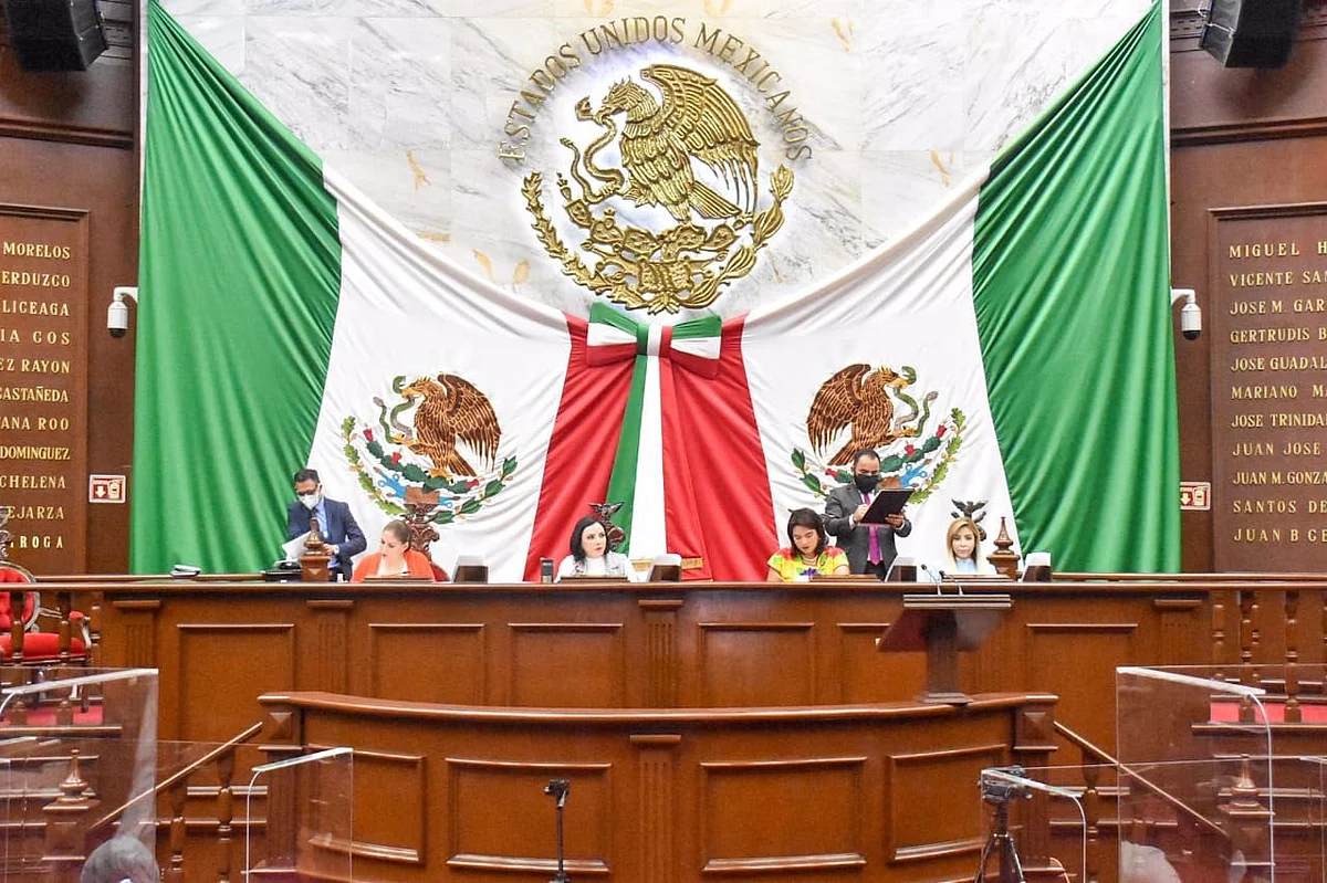 Podrán ser postuladas instituciones públicas y privadas, instituciones académicas, empresas, asociaciones, organizaciones y la sociedad en general vinculada al sector turístico del Estado