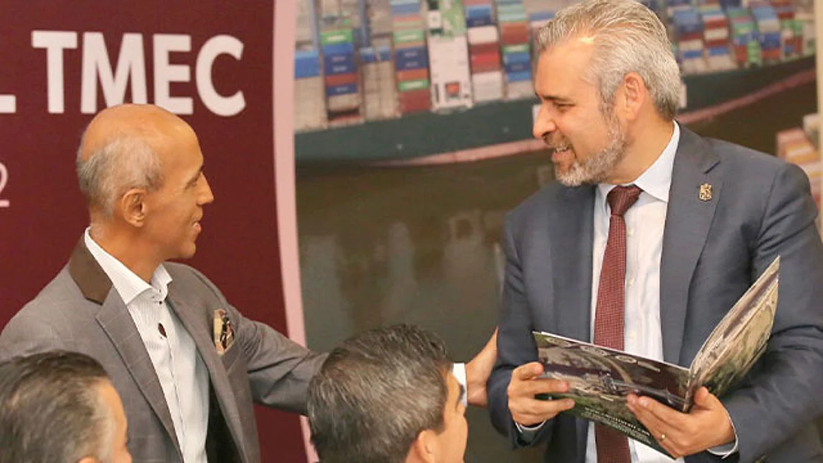 La empresa tiene contratos de concesión para prestación de servicios para mantenimiento y operación de tramos carreteros como Guadalajara- Colima; libramiento Oriente de Chihuahua; Atlacomulco - Maravatío