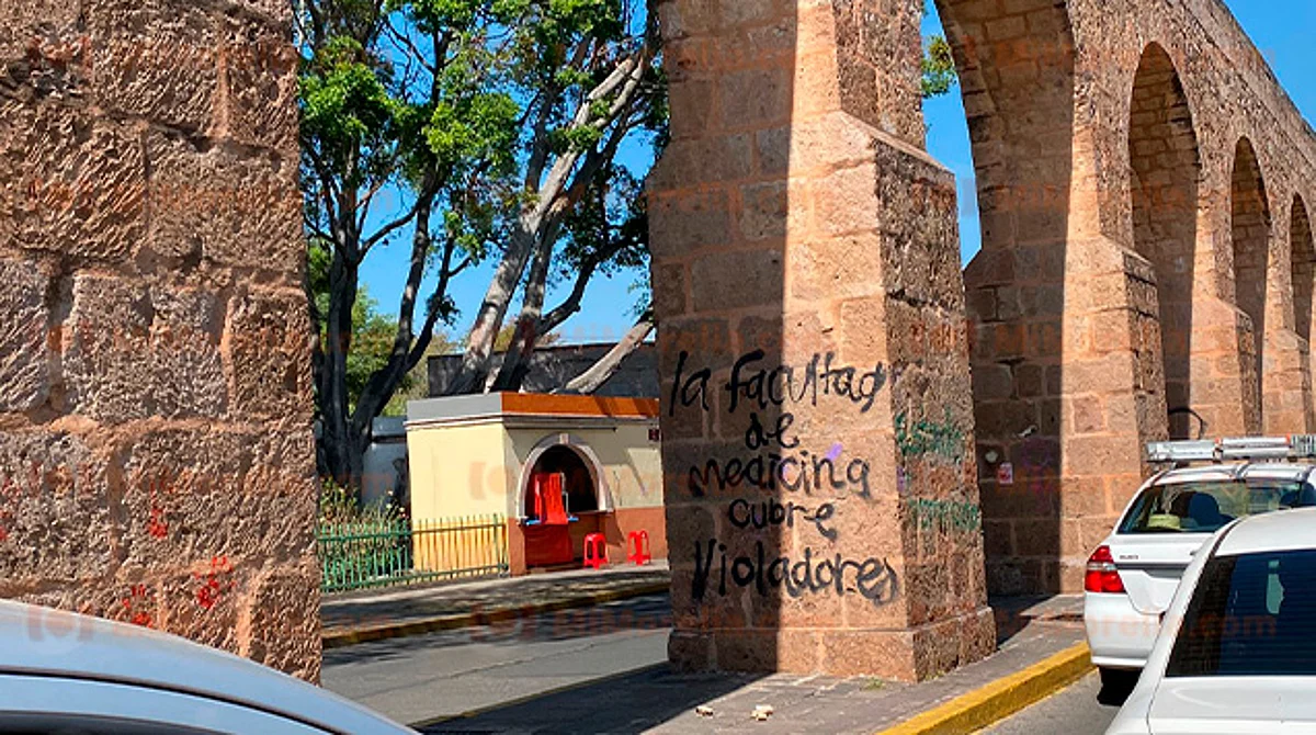 Acueducto requiere limpieza profunda, grafitis siguen ahí: INAH