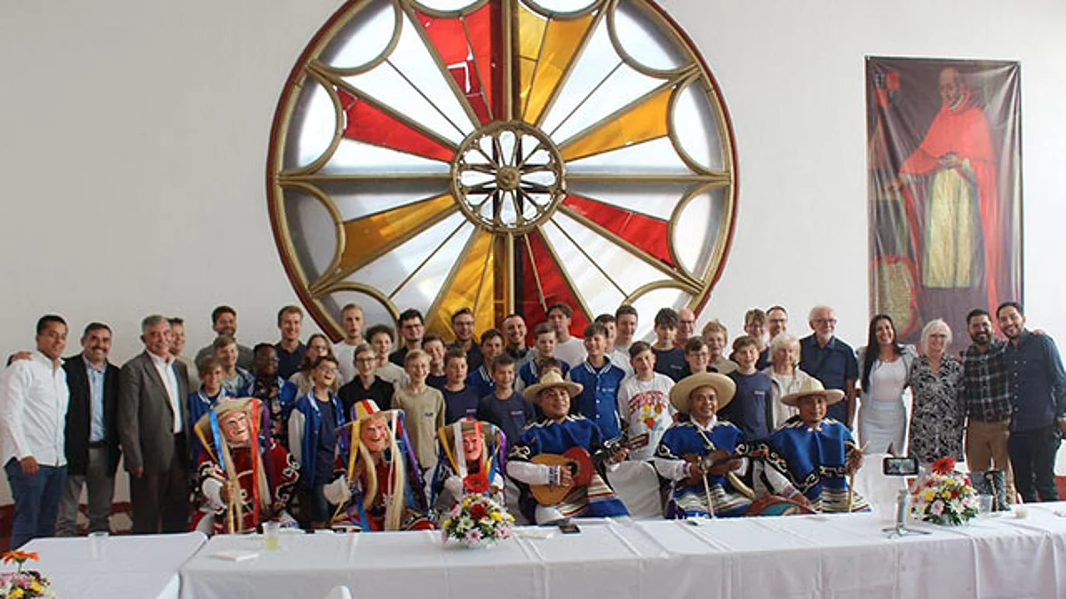 El Coro de Niños Cantores de San Florián tiene mil años de historia, ahora está de gira en México