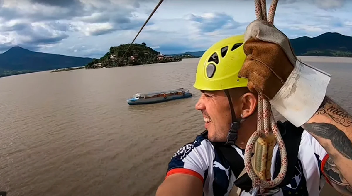 Lleva de la isla de Janitzio a la isla de Tecuena