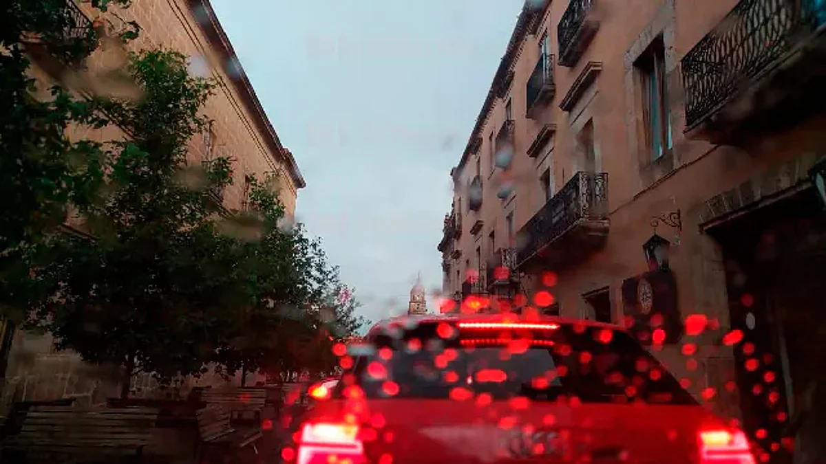 Soplará viento de ligero a moderado variable, con algunas rachas fuertes durante los eventos de tormentas