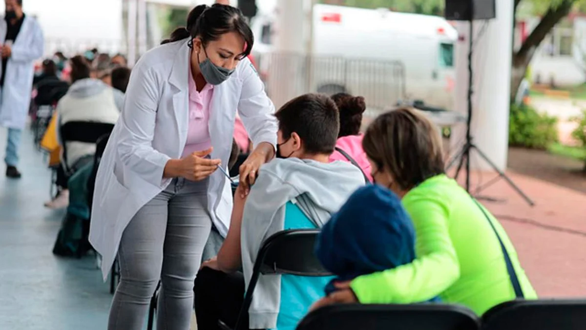 Aplican en Uruapan más de 9 mil dosis de vacuna anti Covid-19 a niños de 5 a 11 años