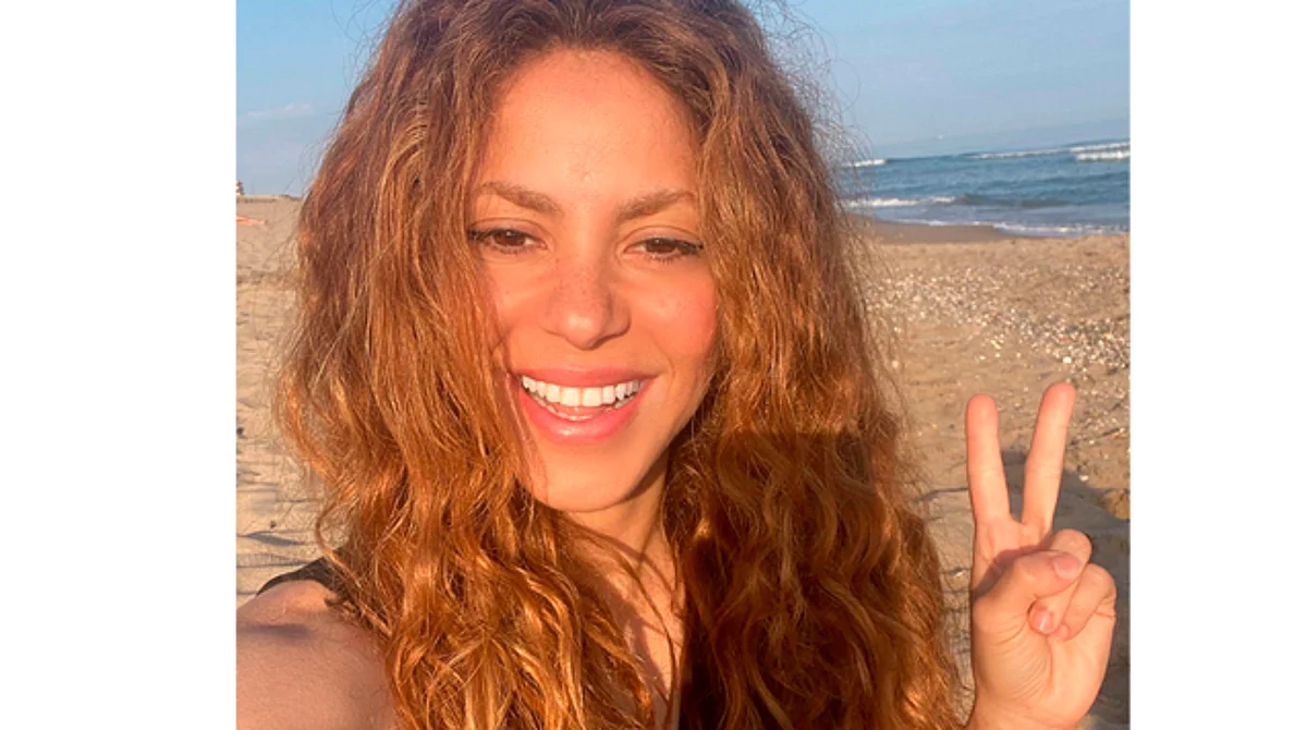 La cantante eligió la playa para vacacionar