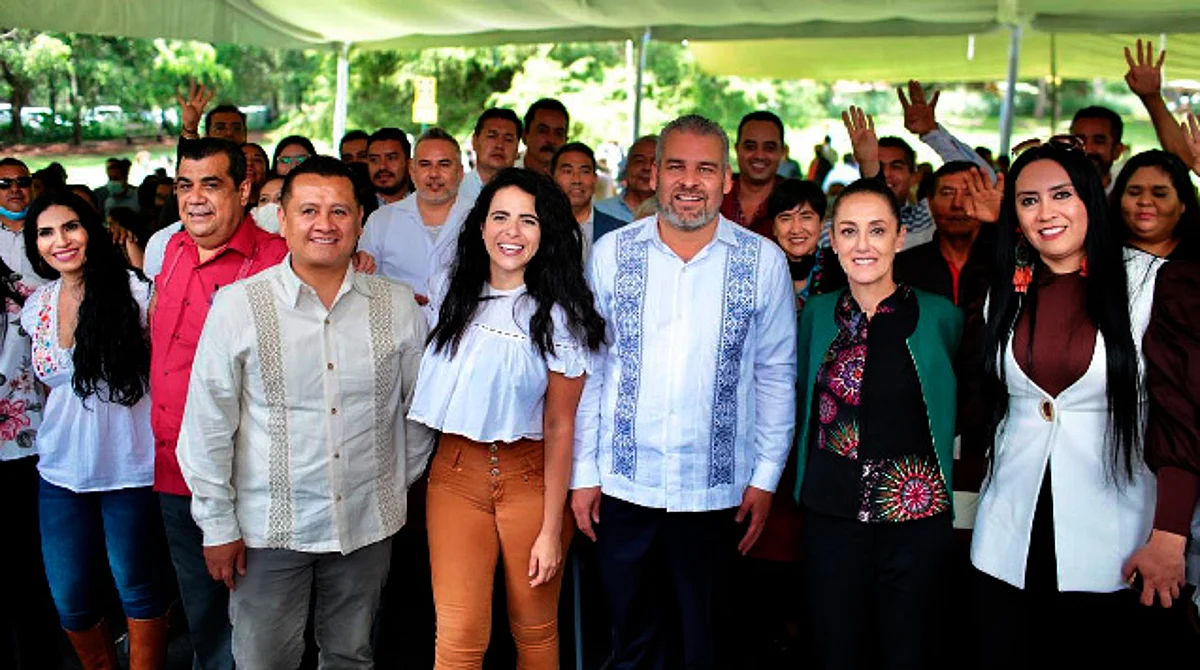 Bedolla y Sheinbaum convocan a servidores públicos a cerrar filas para impulsar la 4T