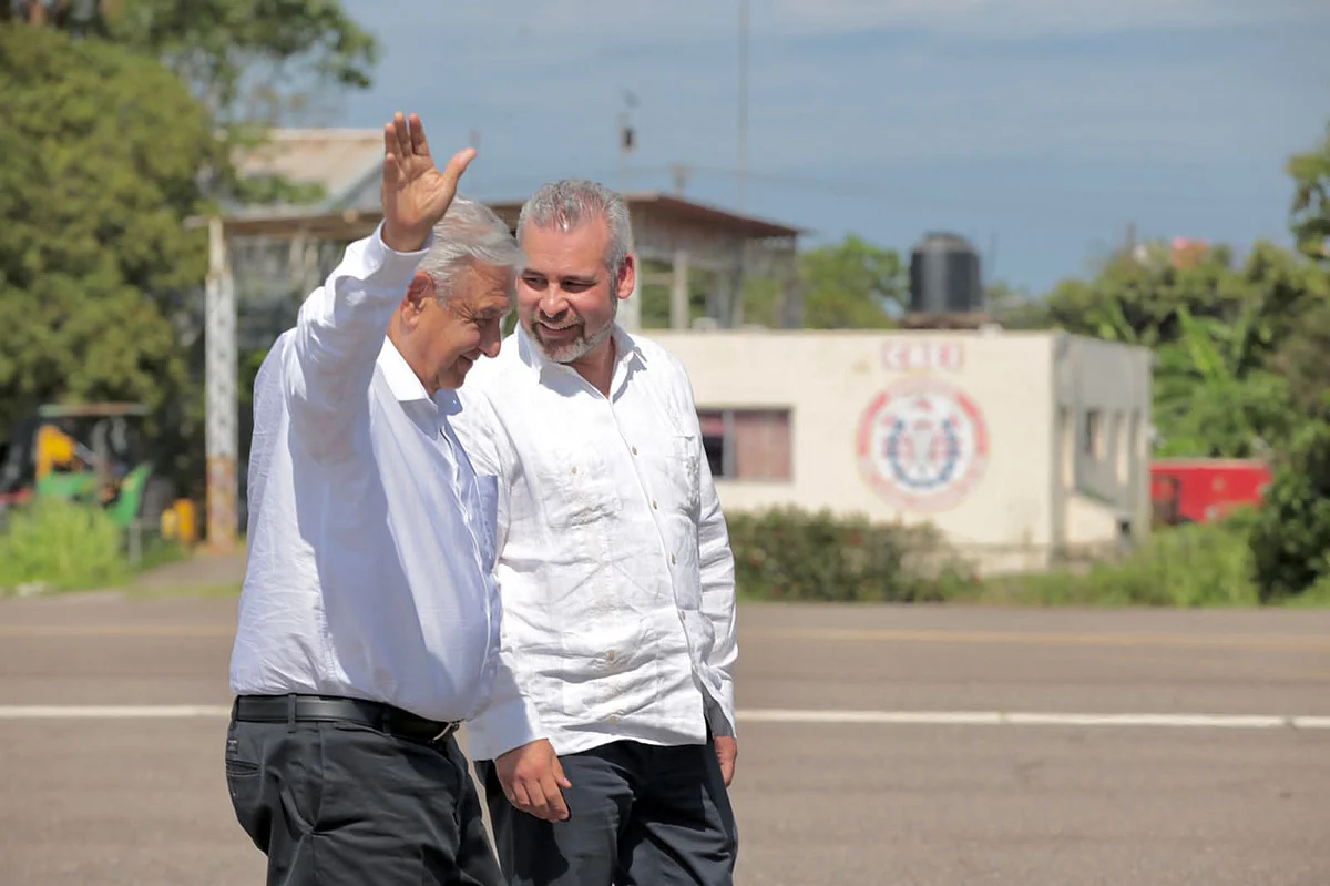 En gira de AMLO, Pemex anuncia inversión de 218 mdd en planta Fertinal de LC: Bedolla