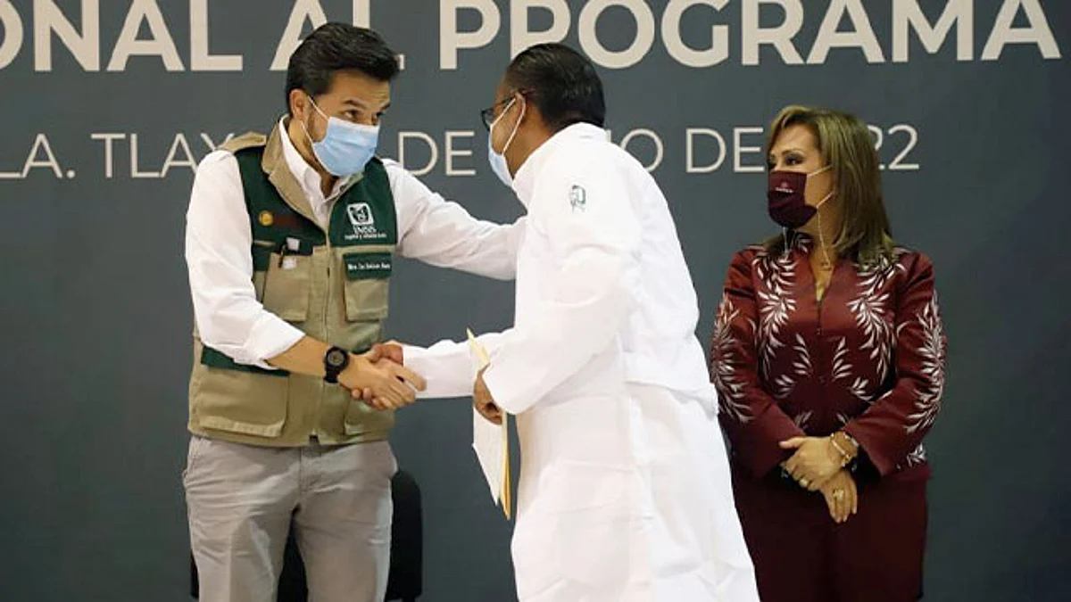 La gobernadora Lorena Cuéllar Cisneros señaló que se van a equipar los hospitales, habrá medicamentos y todo lo necesario para que no falte nada en Tlaxcala