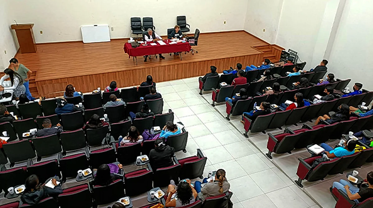 México debe preparar estudiantes con pensamiento crítico: Omar Carreón Abud