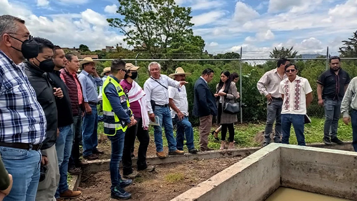 Suman esfuerzos organizaciones sociales y autoridades para salvar lago de Pátzcuaro