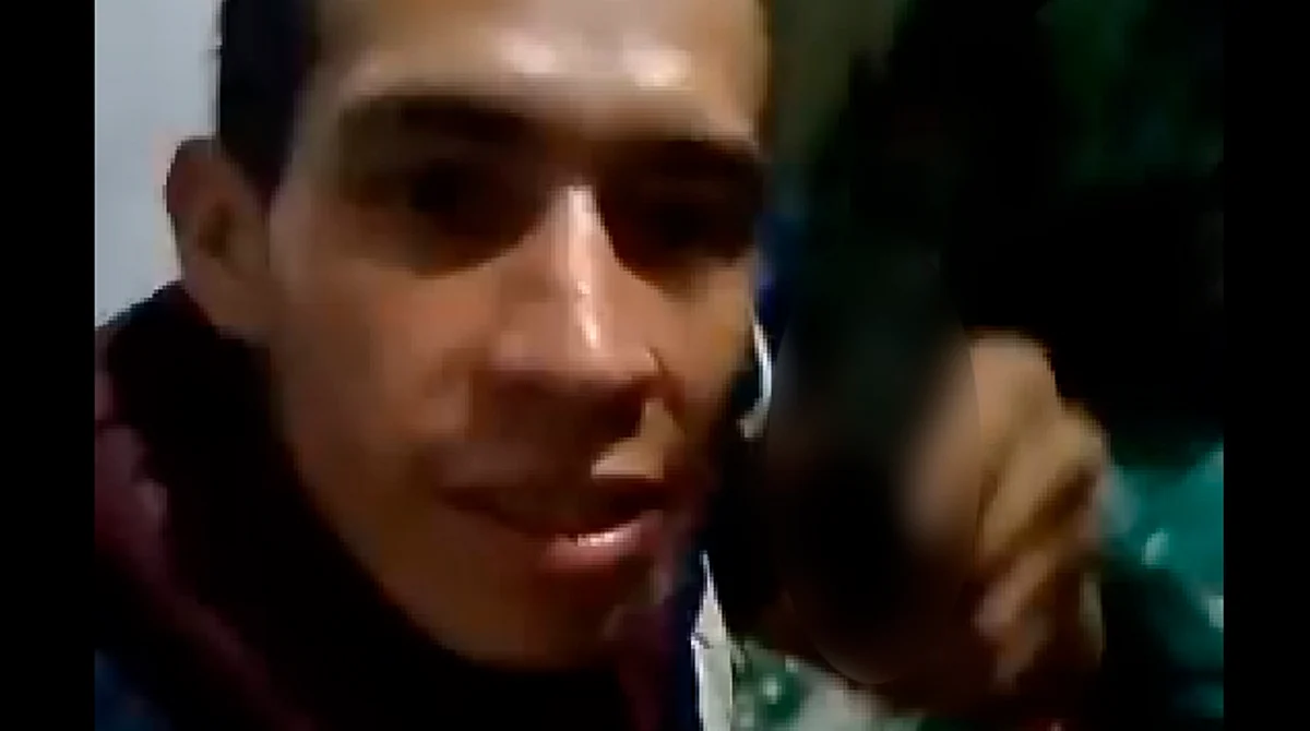 El supuesto delincuente confundió las piernas con los ojos