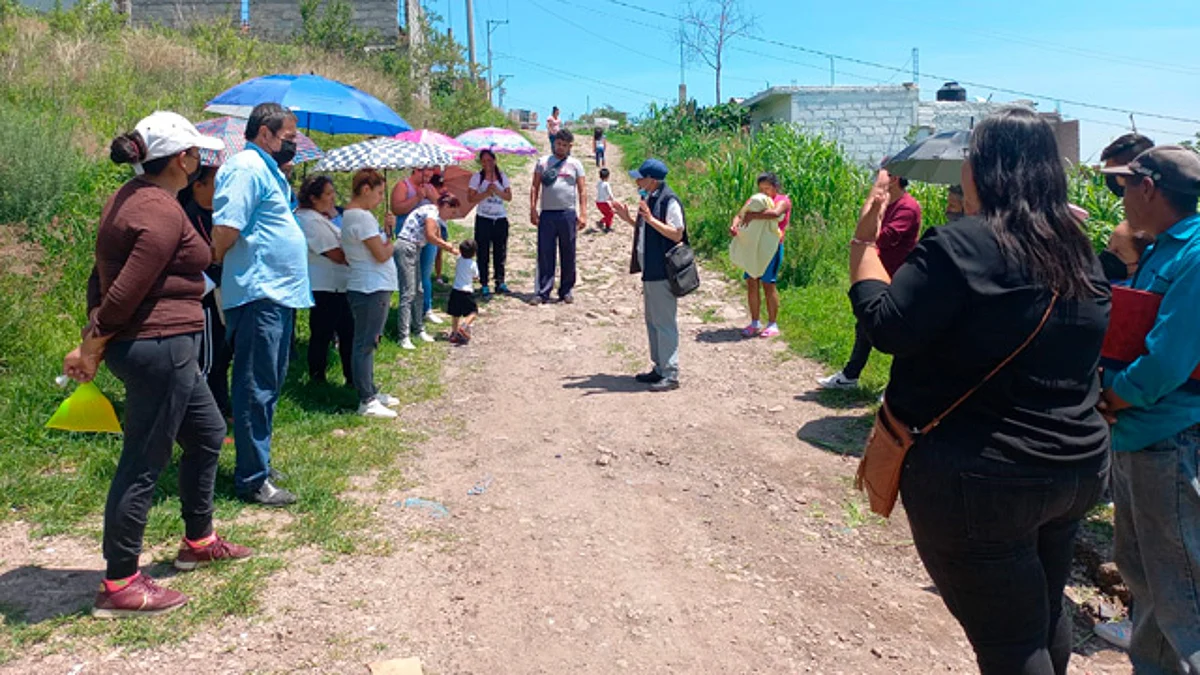 Vecinos han tenido que vivir con fosas sépticas en sus viviendas