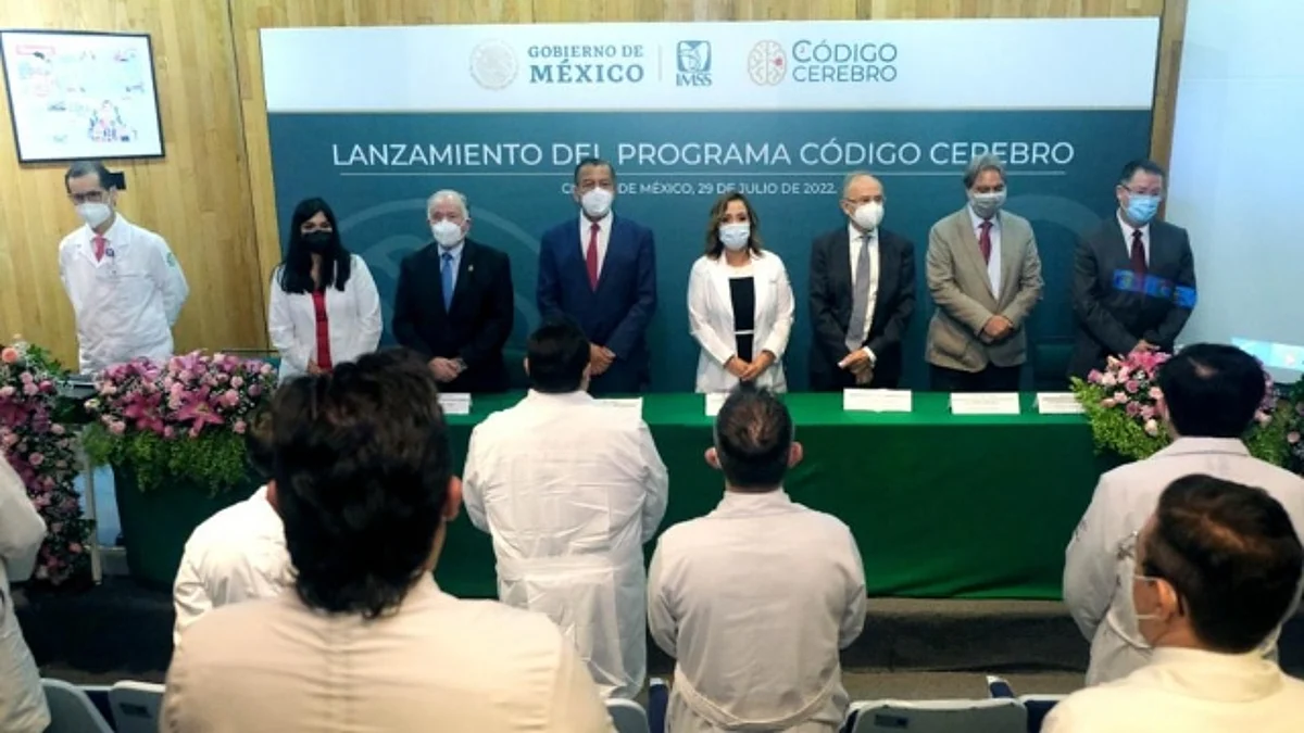 La Doctora Célida Duque Molina, Directora de Prestaciones Médicas del IMSS, señaló que mediante el Protocolo de Atención Integral se trabaja en la prevención, control de factores de riesgo, diagnóstico y tratamiento oportuno con la administración de Terapia Fibrinolítica