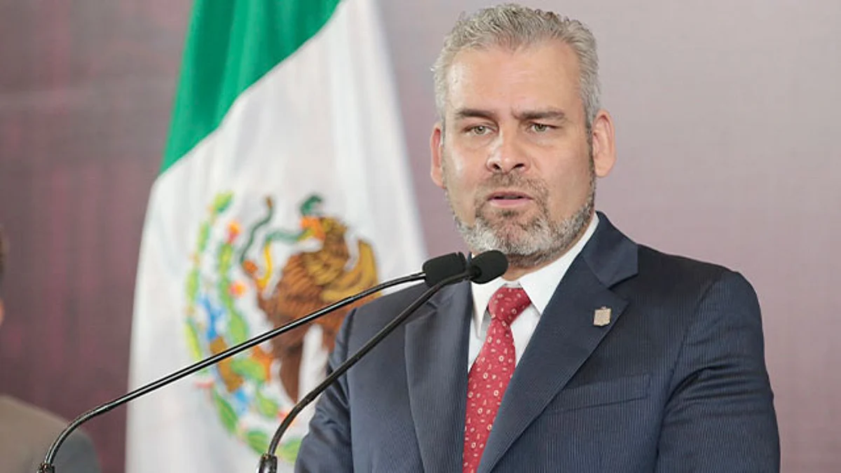 Recordó que el T-MEC se renegoció gracias al impulso del presidente de la República y logró frenar el intento de agregar aranceles al acero y otros productos con los que se afectaría la economía nacional