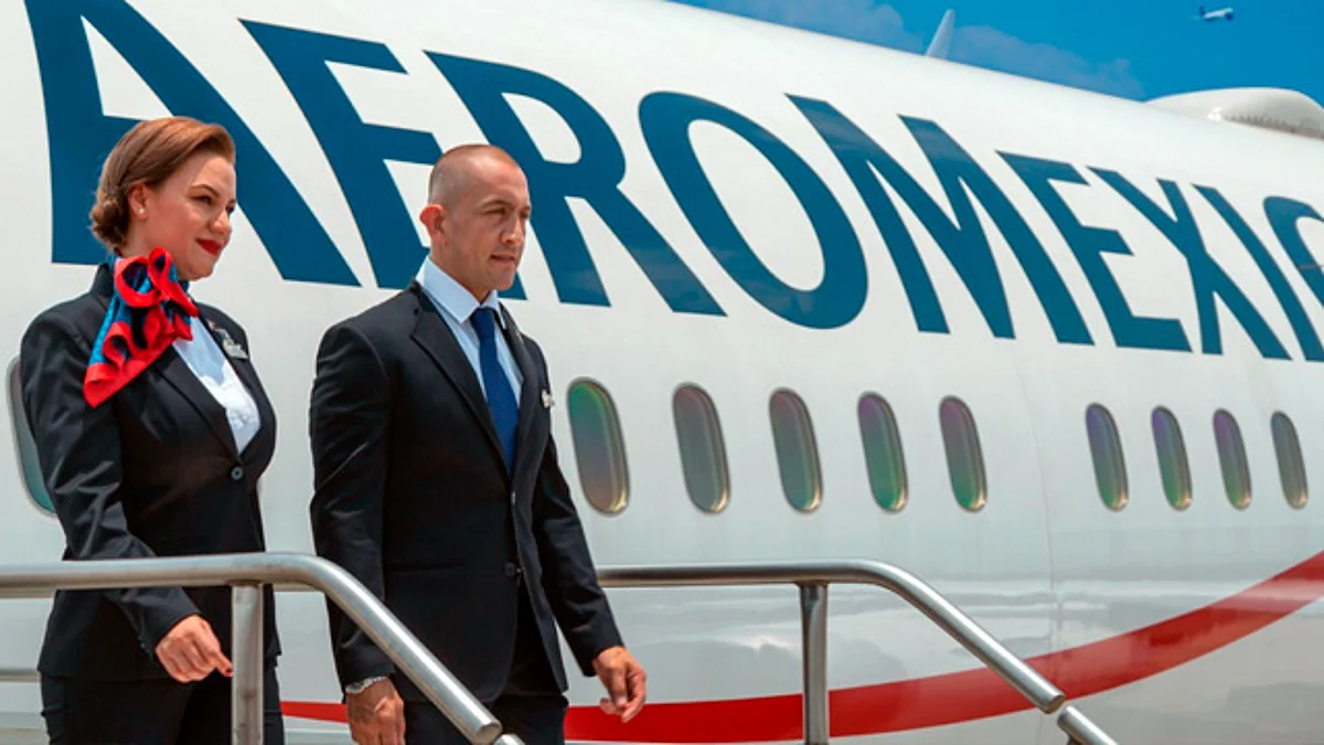 Abren convocatoria para 250 empleos como sobrecargos en Aeroméxico