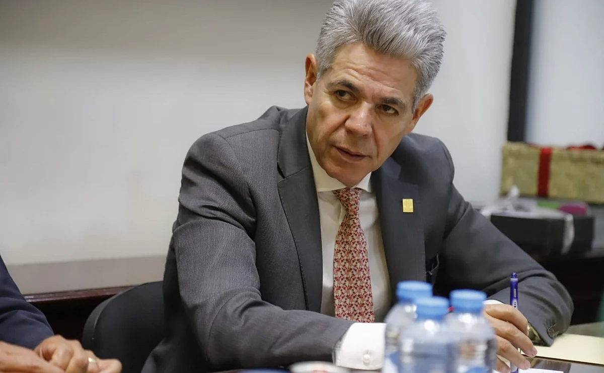 Refinanciamiento con Caja de Cristal para transparentar: Hernández Peña