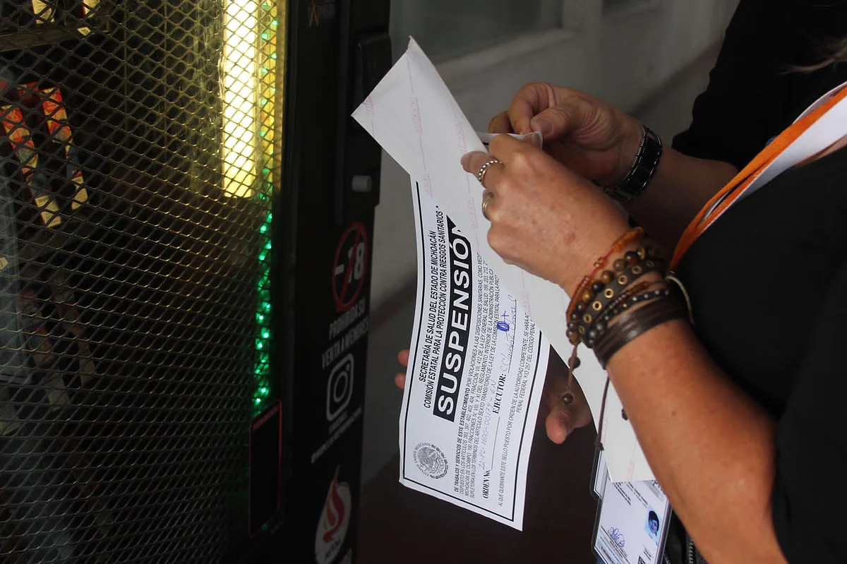 Se ofertaban a la venta este tipo de artículos sin autorización legal para su comercialización