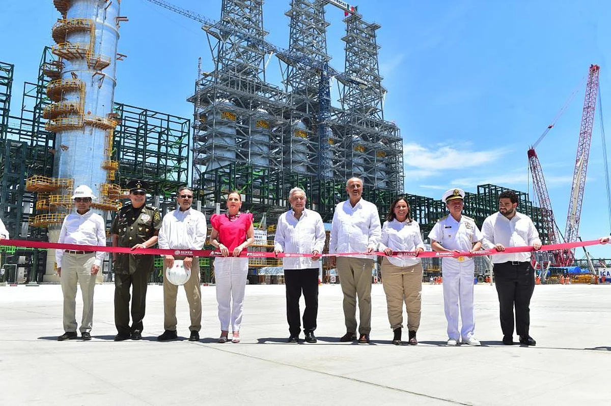 Este viernes, Andrés Manuel López Obrador inauguró la primera etapa de Dos Bocas