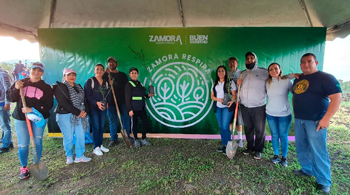 Inicia jornada de arborización "Zamora Respira" en Cerro de la Beata