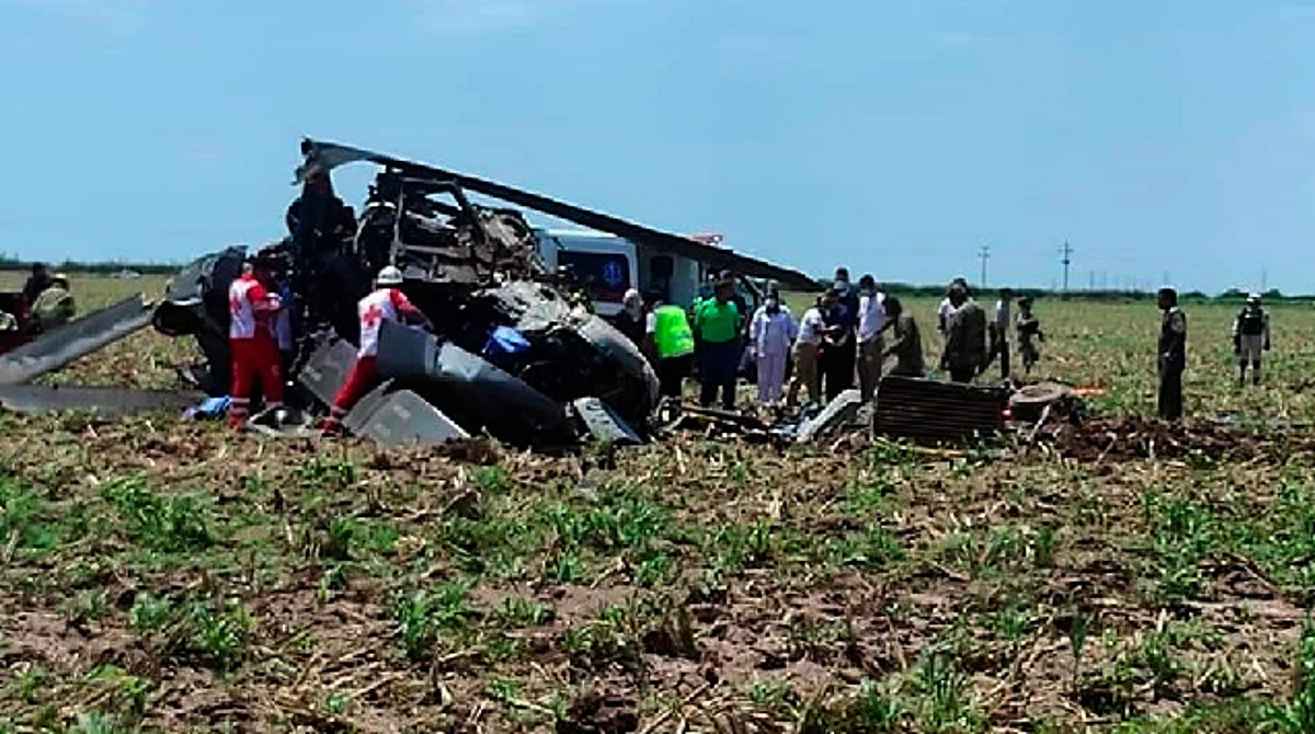 Se estrella helicóptero de la Marina en Sinaloa; reportan varios marinos muertos