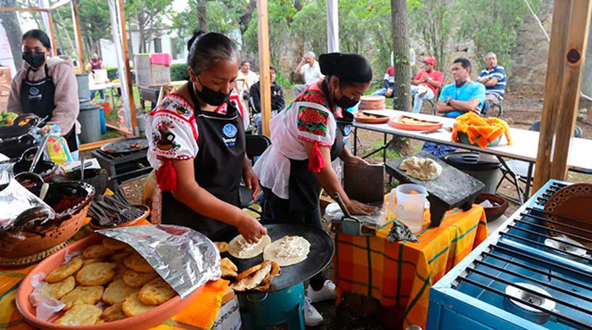 Disfrutan familias de la riqueza cultural de la región Pátzcuaro-Zirahuén