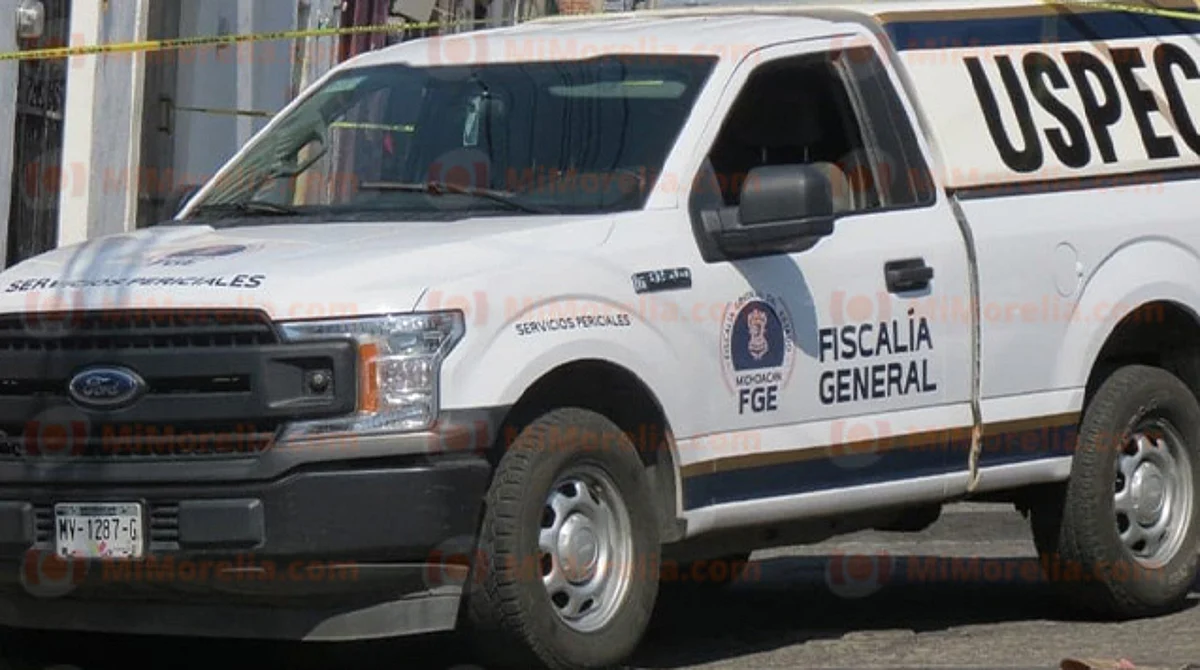 Hallan cadáver de mujer en aljibe de plaza comercial, en Michoacán