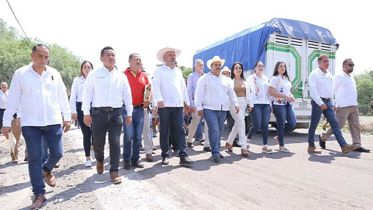 Con la colocación de luminarias se benefician a 8 mil 512 habitantes y con la rehabilitación del camino El Varal-Cancita, que lleva un avance del 40%
