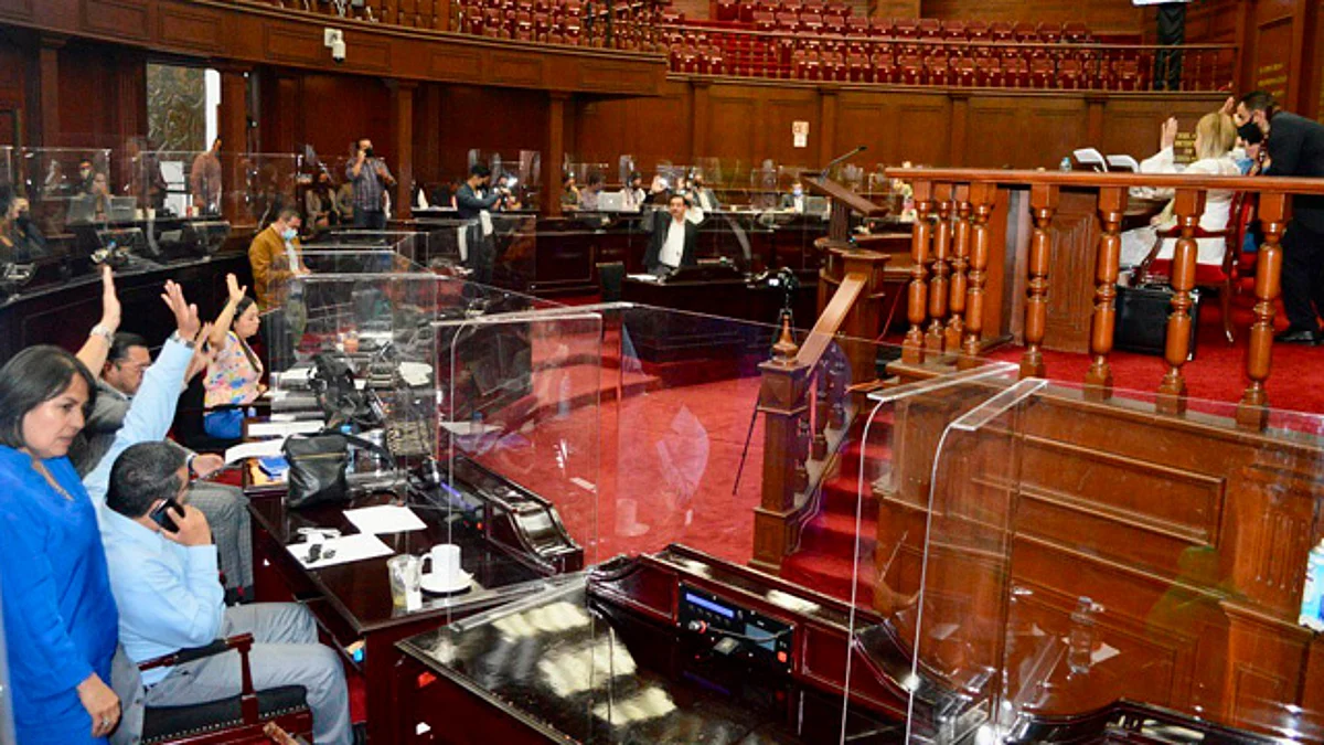Reforma 75 Legislatura Código Penal para combatir lavado de dinero en Michoacán