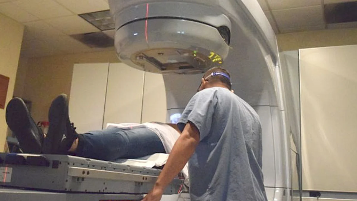 El objetivo es brindar detección oportuna y tratamiento gratuito a la población sin seguridad social diagnosticada con cáncer