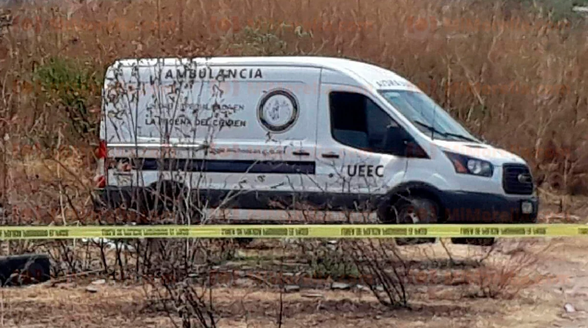 El hecho tuvo lugar sobre una brecha, aproximadamente a 100 metros de una glorieta del referido asentamiento
