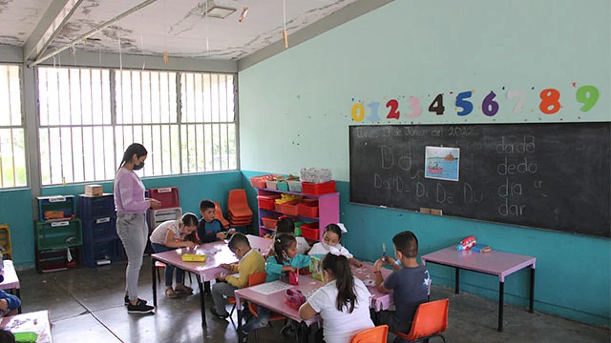 Mantienen en Zamora gestiones para mejoramiento de escuelas