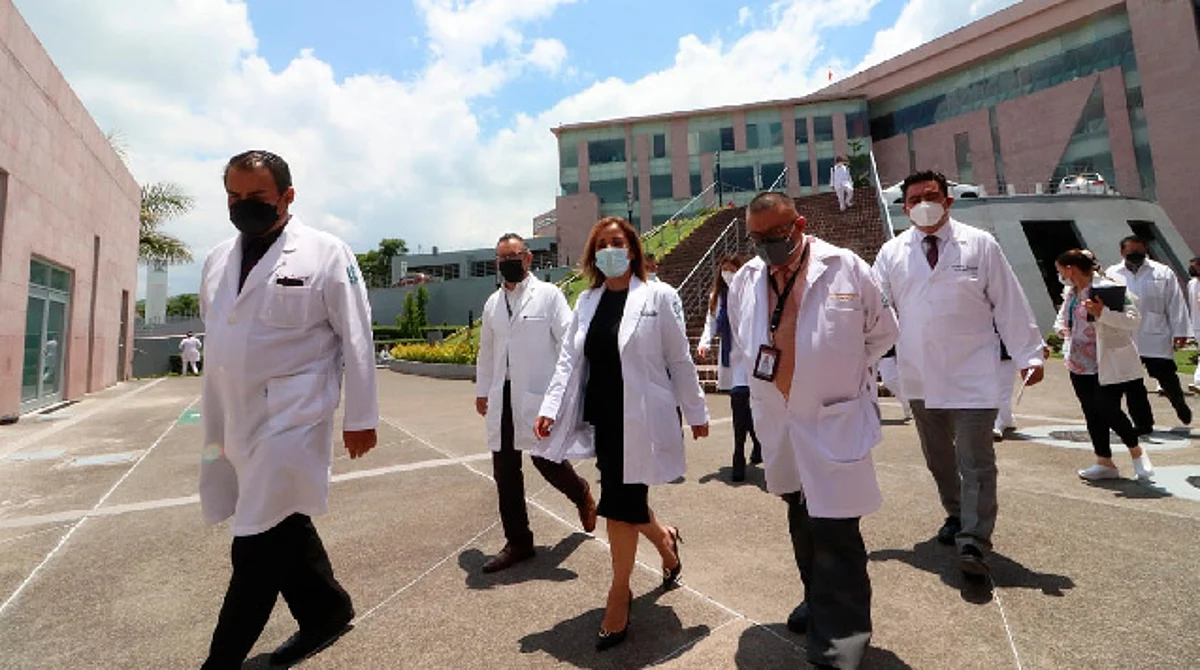 Supervisa directora de prestaciones médicas del IMSS, los hospitales del país