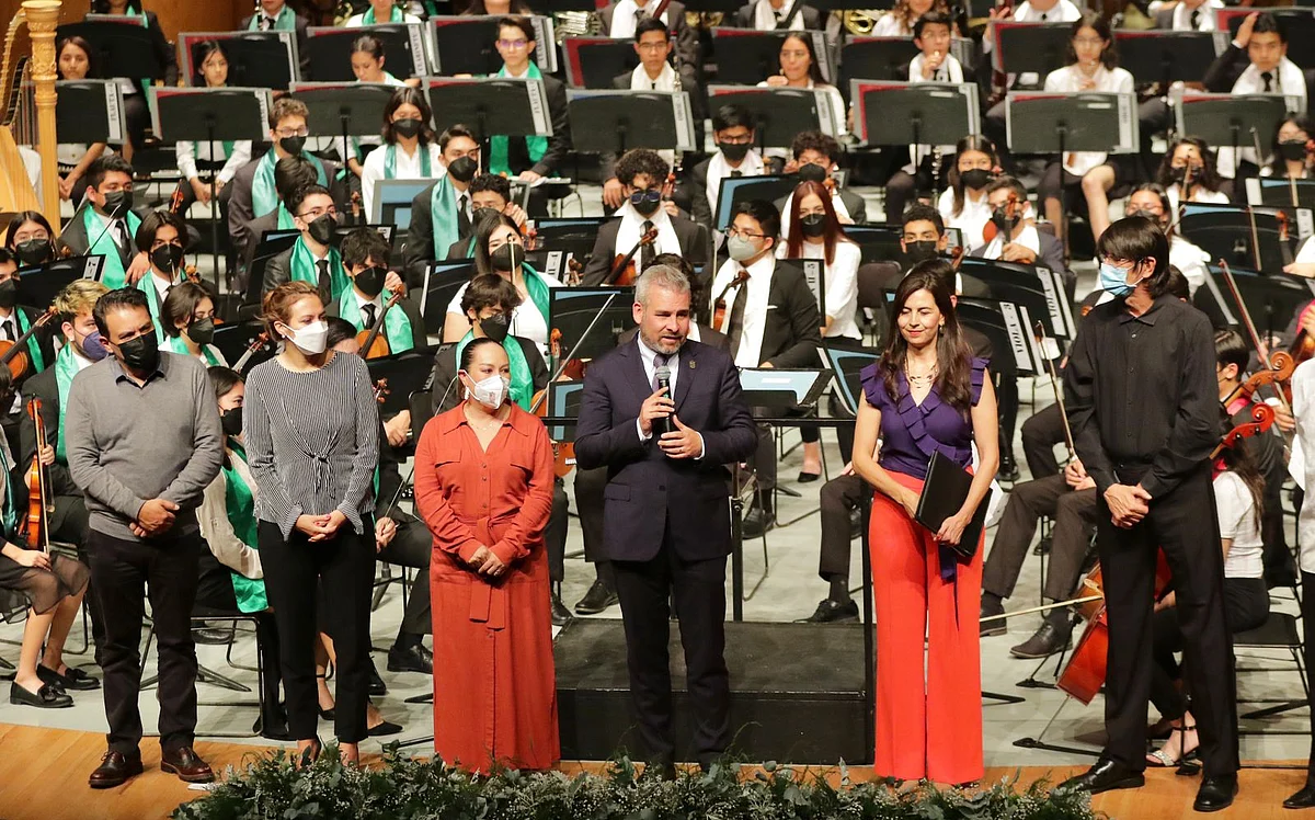 Alfredo Ramírez asiste al Concierto de la Orquesta Sinfónica Infantil de México