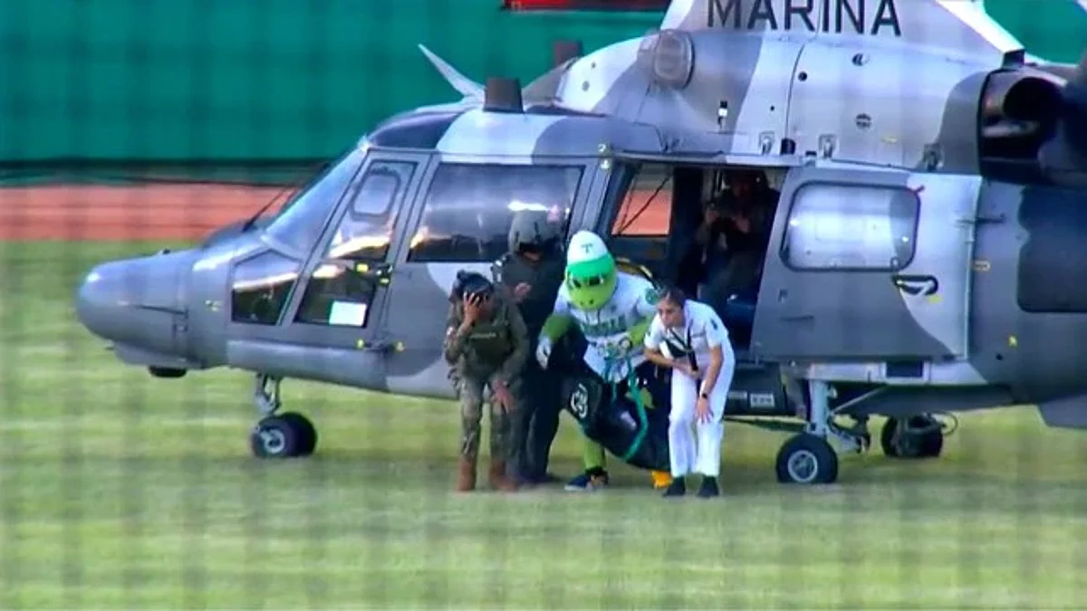 Usan helicóptero de la Marina para trasladar mascota de Olmecas y llueven críticas