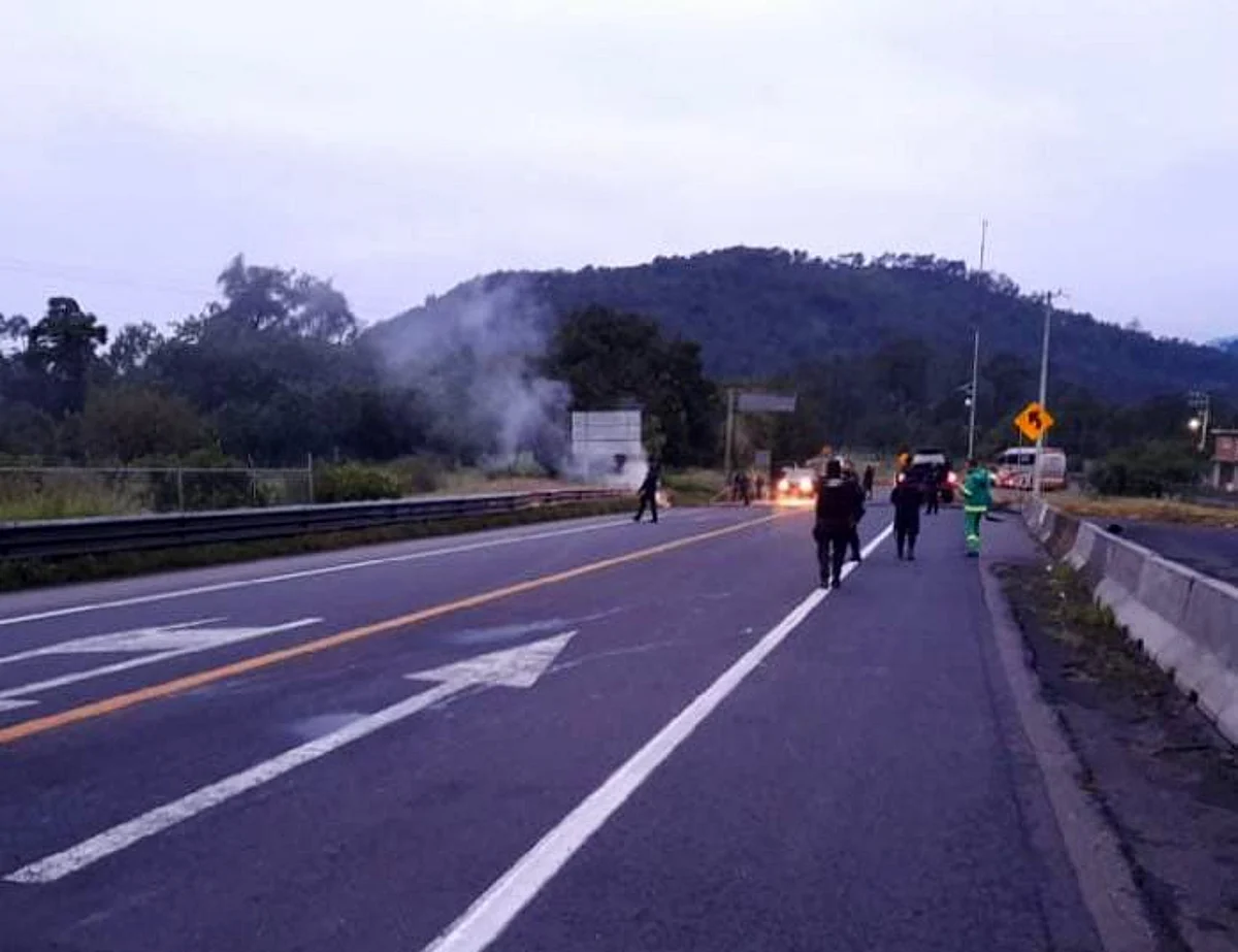 Michoacán: liberan la autopista Siglo XXI tras casi 8 horas bloqueada