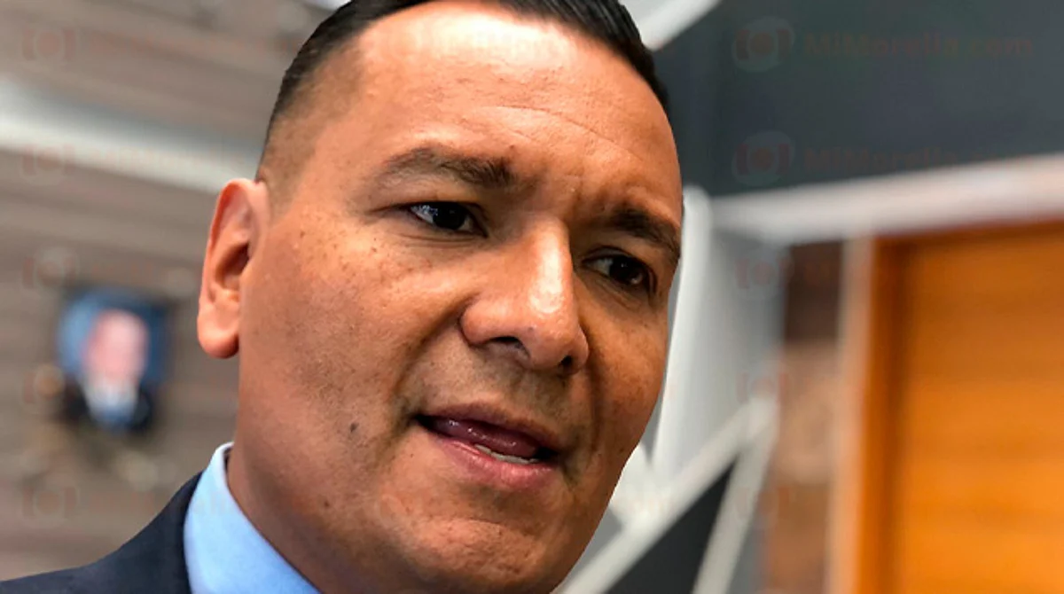 Imposible, hacer caso omiso a cartas del SAT para aclaraciones: Estrada Zavala
