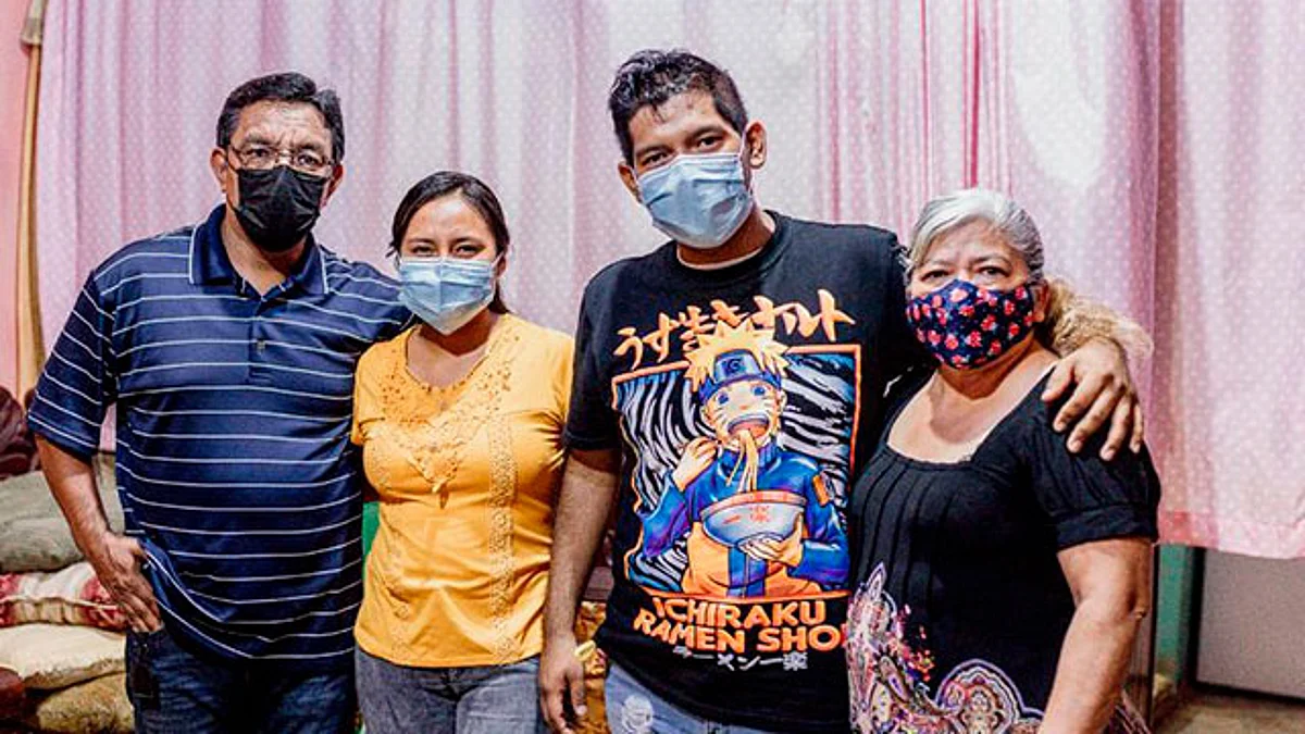 Los especialistas del IMSS en Chiapas retiraron el tumor de 15 centímetros que había invadido el riñón derecho de un paciente de 30 años