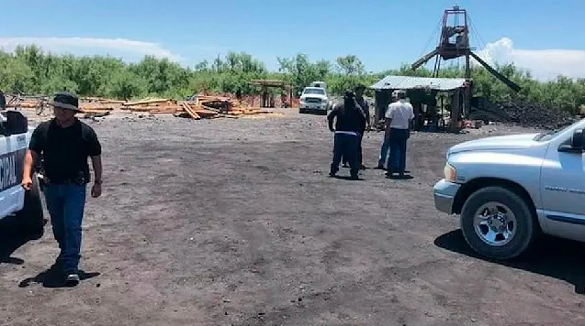 Cuatro mineros ya fueron rescatados de mina colapsada en Coahuila; informa IMSS