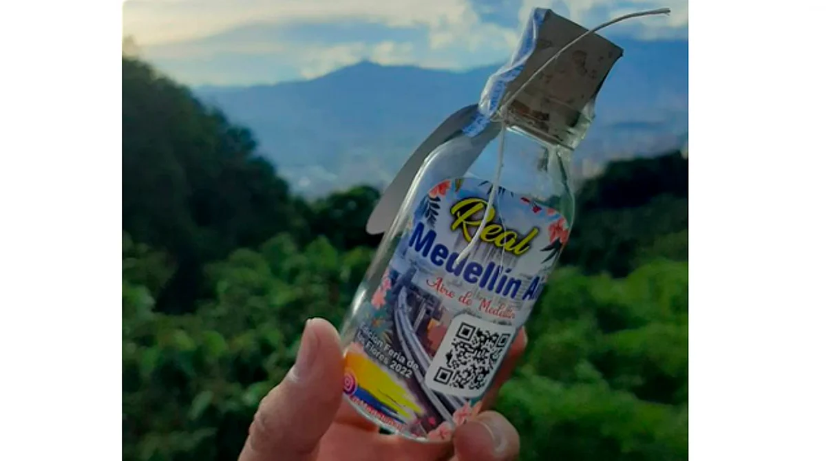 Se ofrece la botella en al menos 100 pesos mexicanos