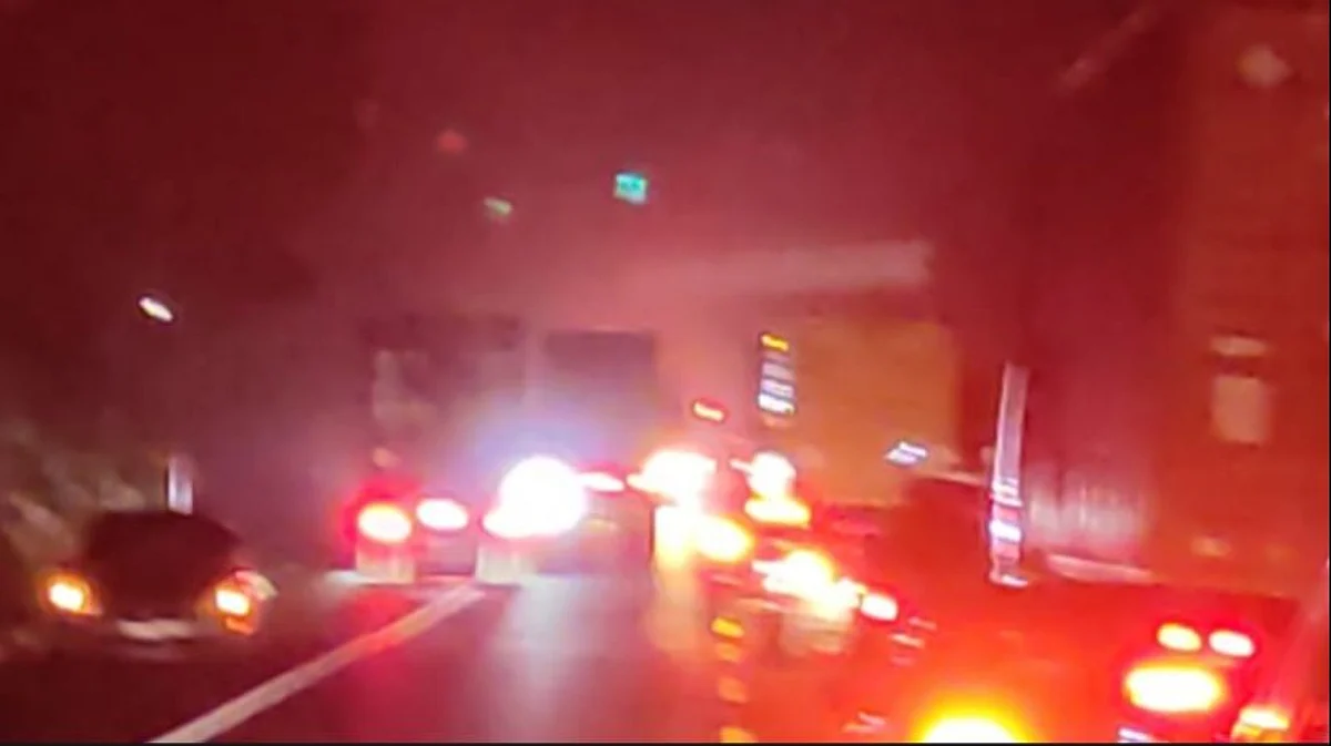 Continúan bloqueos en la autopista Siglo XXI y genera caos en Michoacán