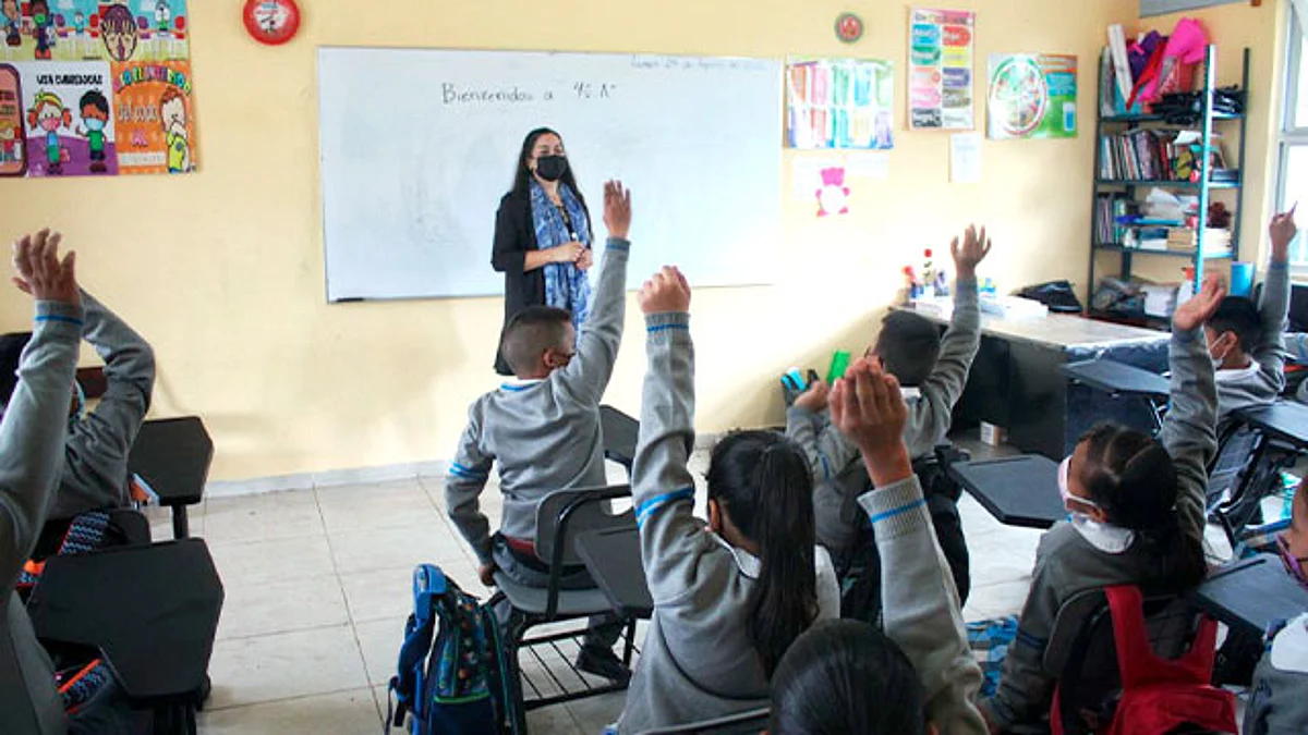 Autoridades municipales dieron la declaratoria formal del inicio de clases en la primaria Rosario Castellanos