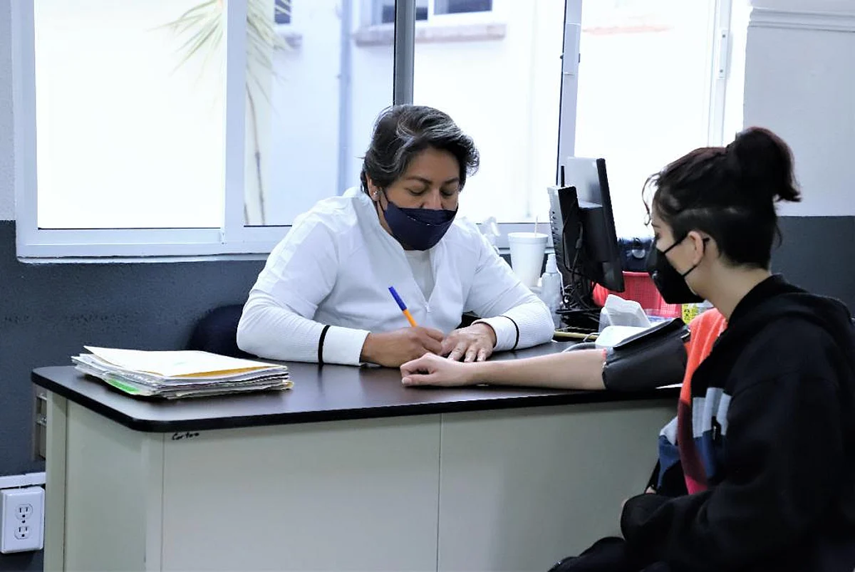 Exhortan a madres y padres de familia estar pendiente de sus jóvenes