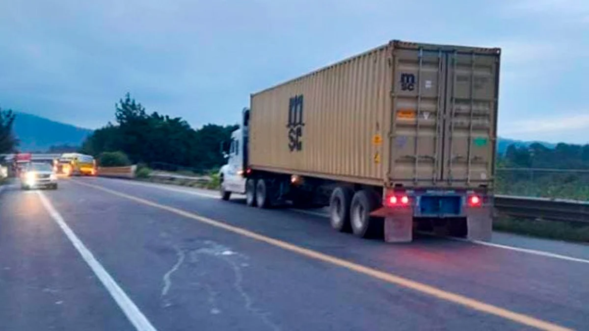 Sin bloqueos carreteros en Michoacán, reporta gobernador