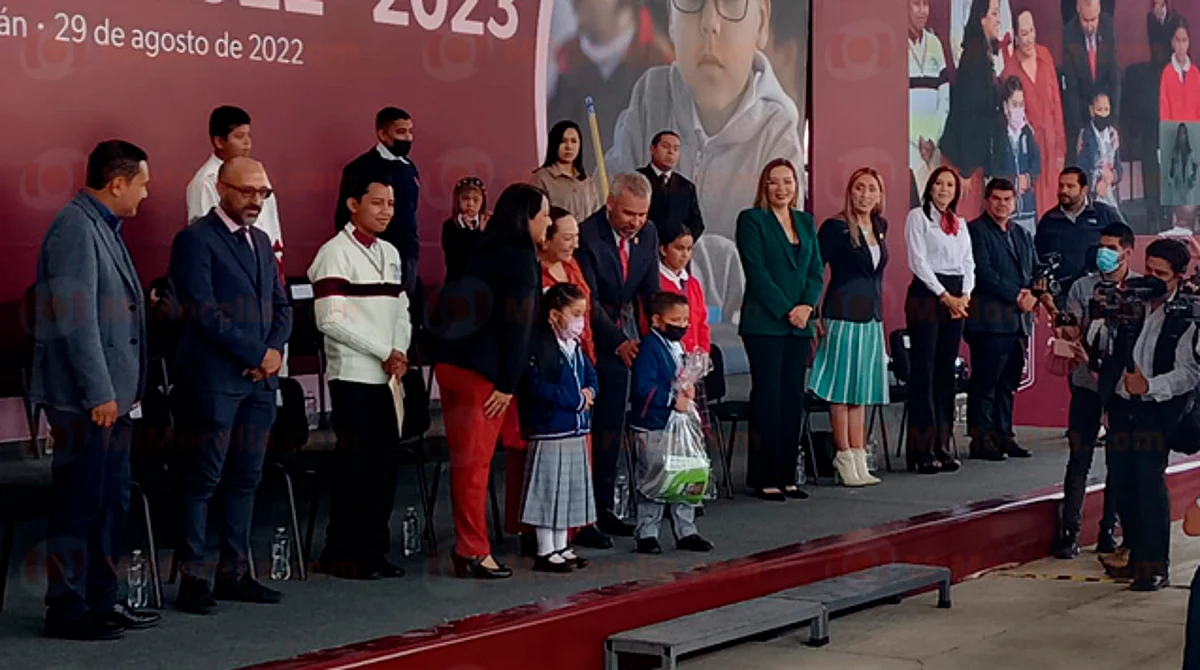 En Michoacán inician formalmente el ciclo escolar 2022-2023