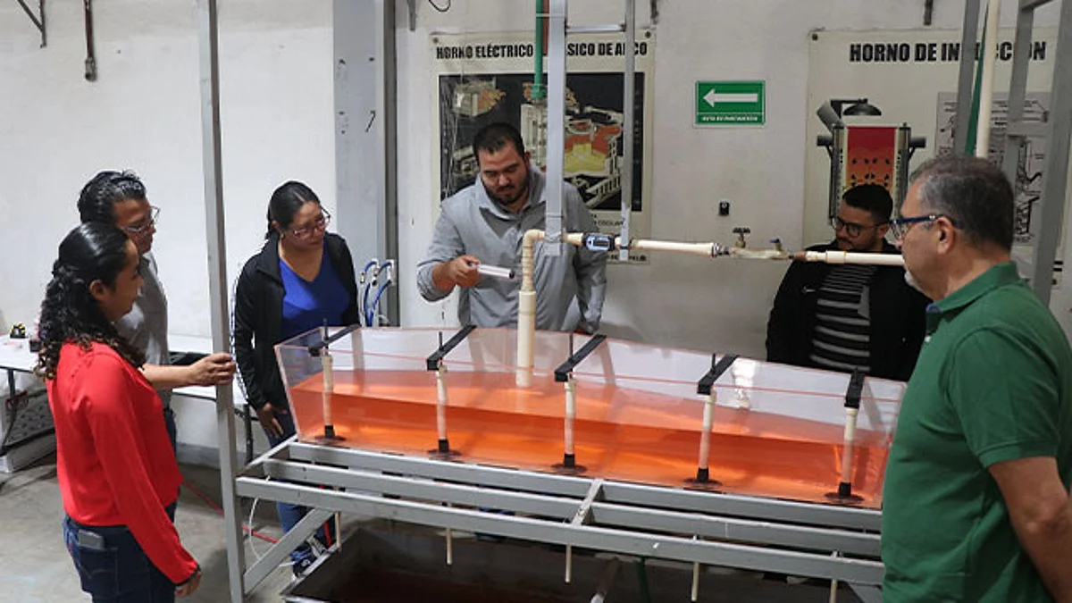 Se tiene el apoyo de los estudiantes de Maestría en Ciencias en Ingeniería en Metalurgia