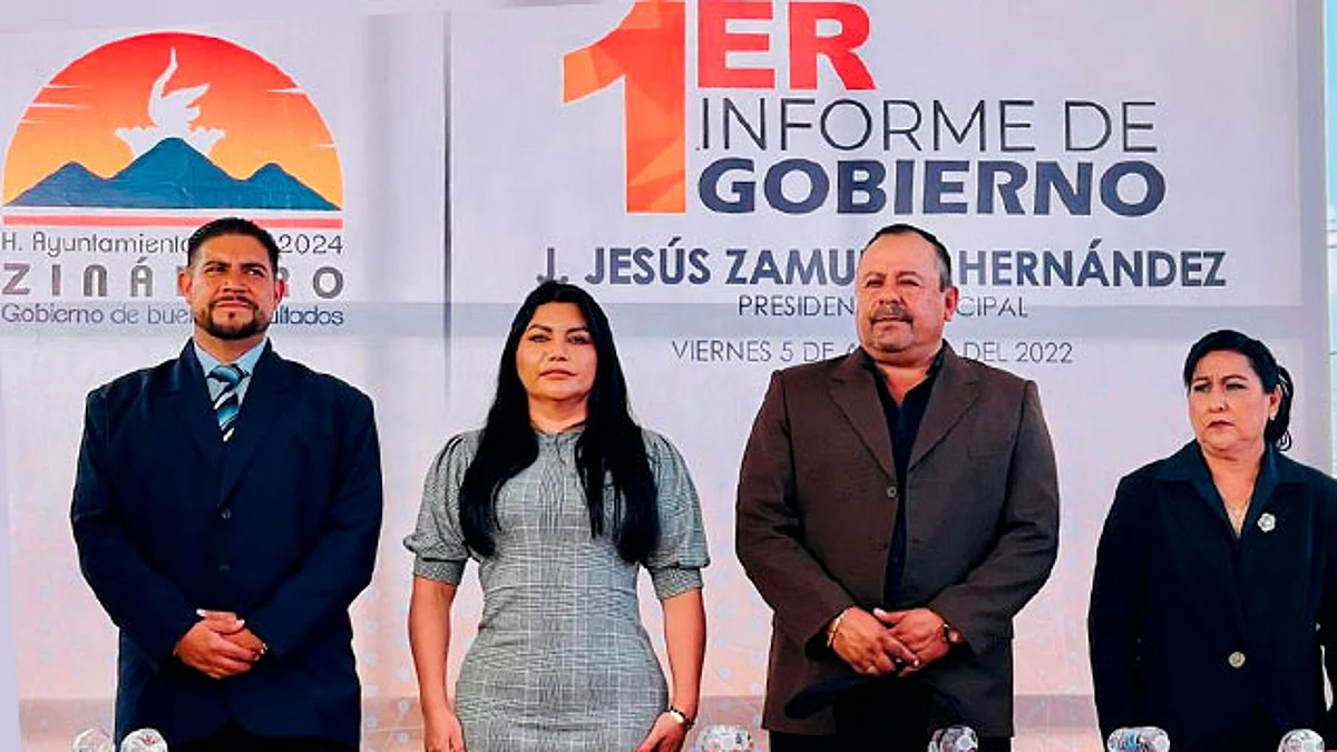 Brenda Fraga Gutiérrez, titular de la Semigrante, acudió al primer informe de gobierno del presidente municipal de Zináparo, Jesús Zamudio