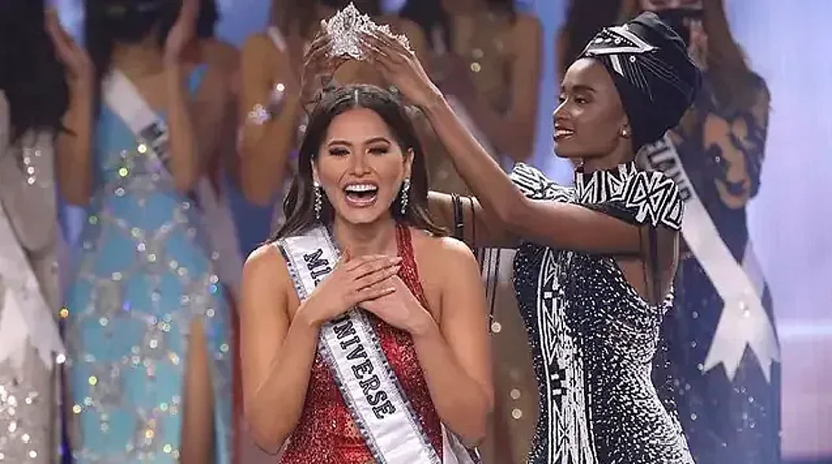 La CEO de la organización Amy Emmerich, aseguró que Miss Universo se ha esforzado por evolucionar