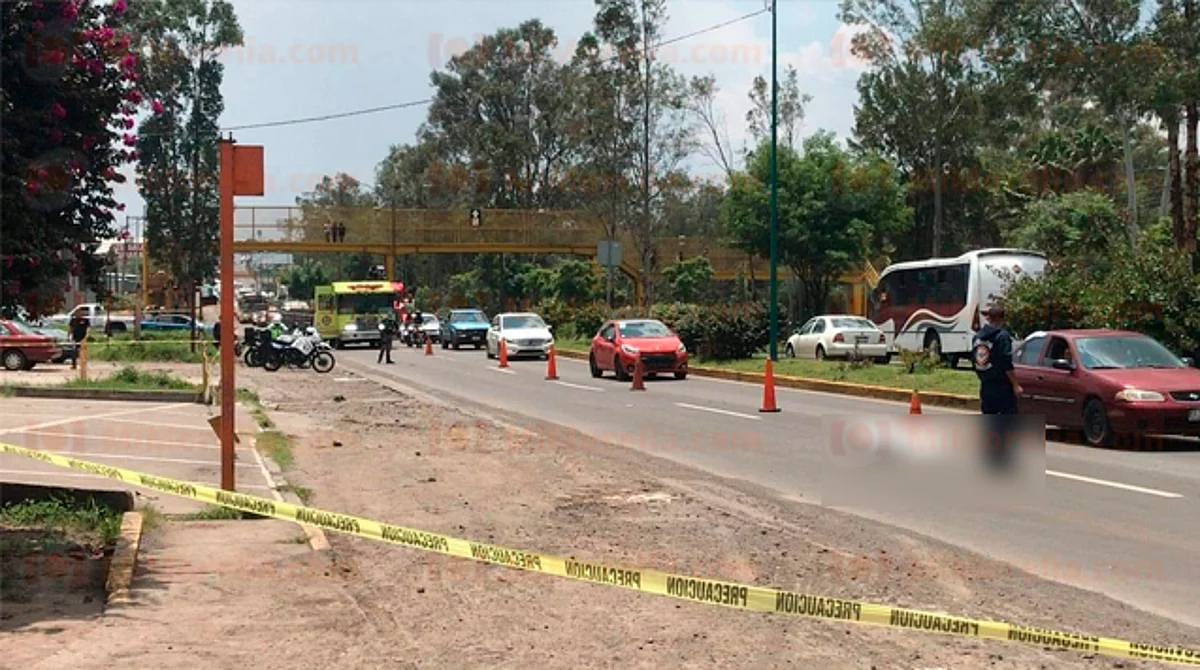 Intenta cruzar avenida en Morelia y muere; no saben quién es