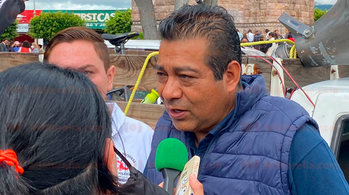 Hasta 40 mil maestros, sin pago, aseveran